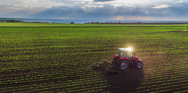 Farm tractor