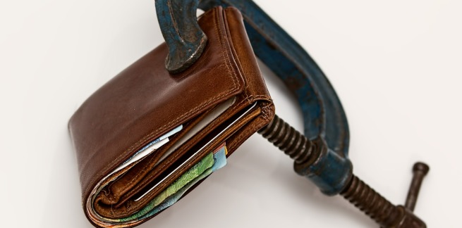 Australians not doing enough to save money, finds report